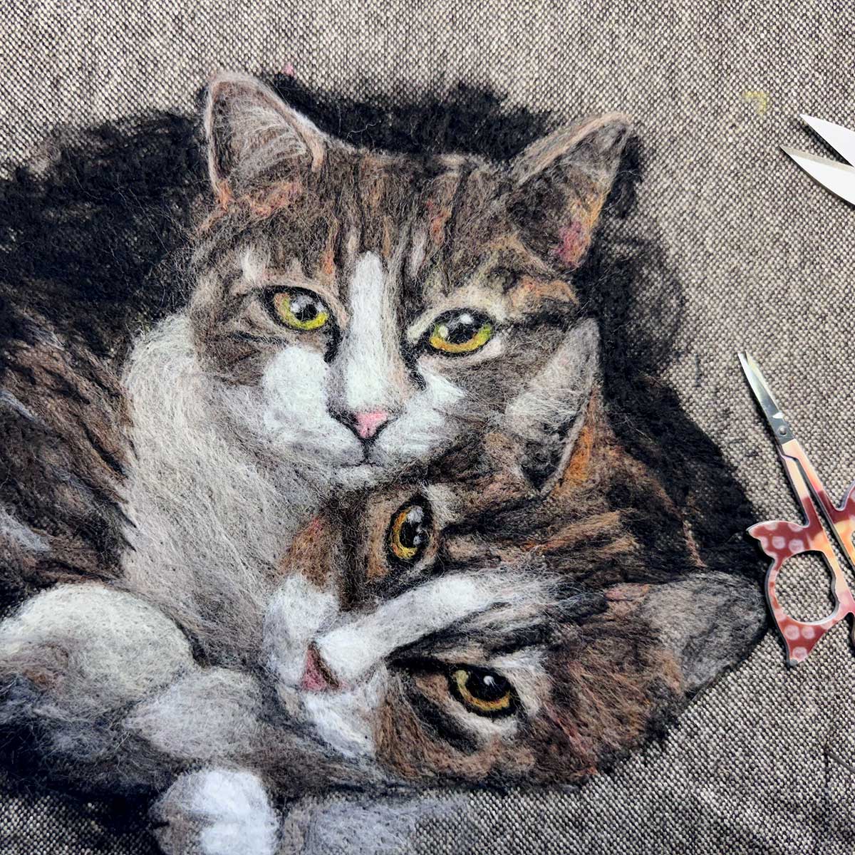 Tips and Tricks for Needle Felting Realistic Pictures – Creating a Cat Portrait